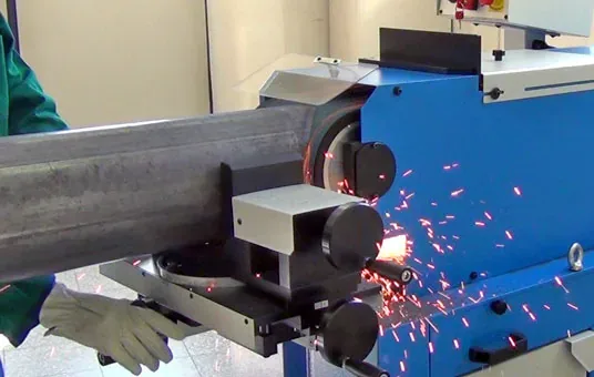 Aceti ART.142 pipe notching machine grinding a saddle cut on a steel tube
