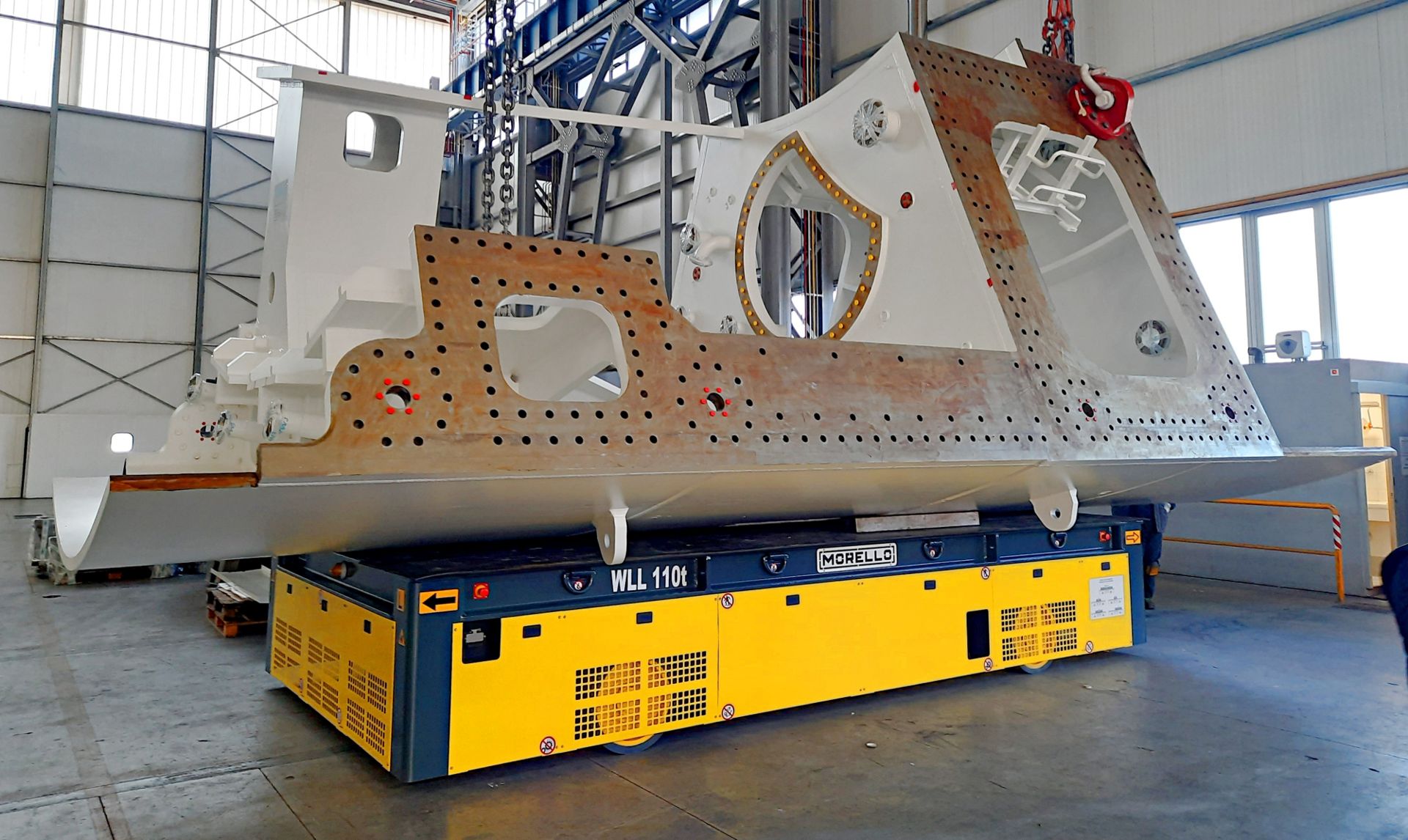 Morello battery-powered die cart carrying a large die