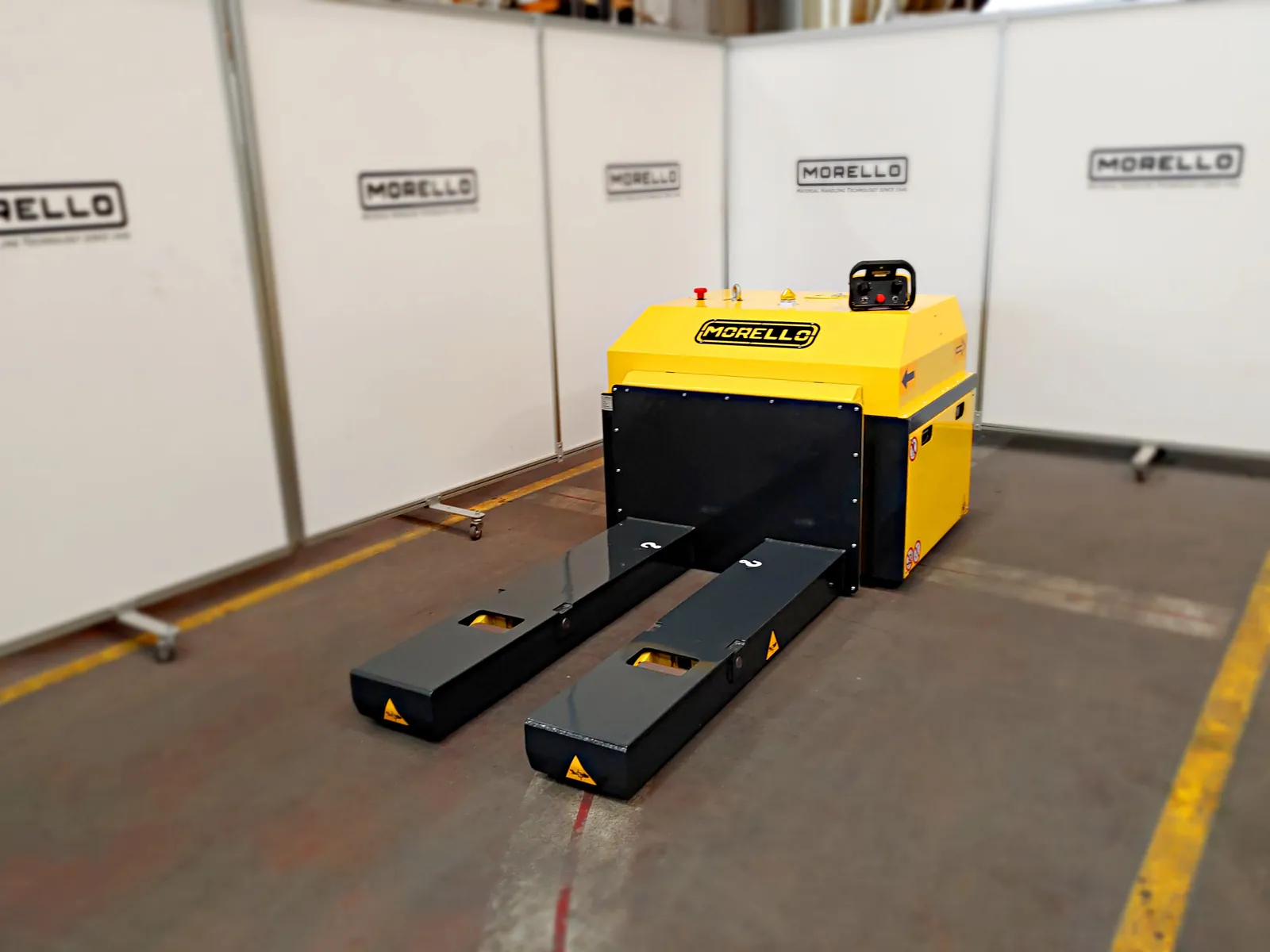 Side view of a Morello heavy-duty electric pallet jack