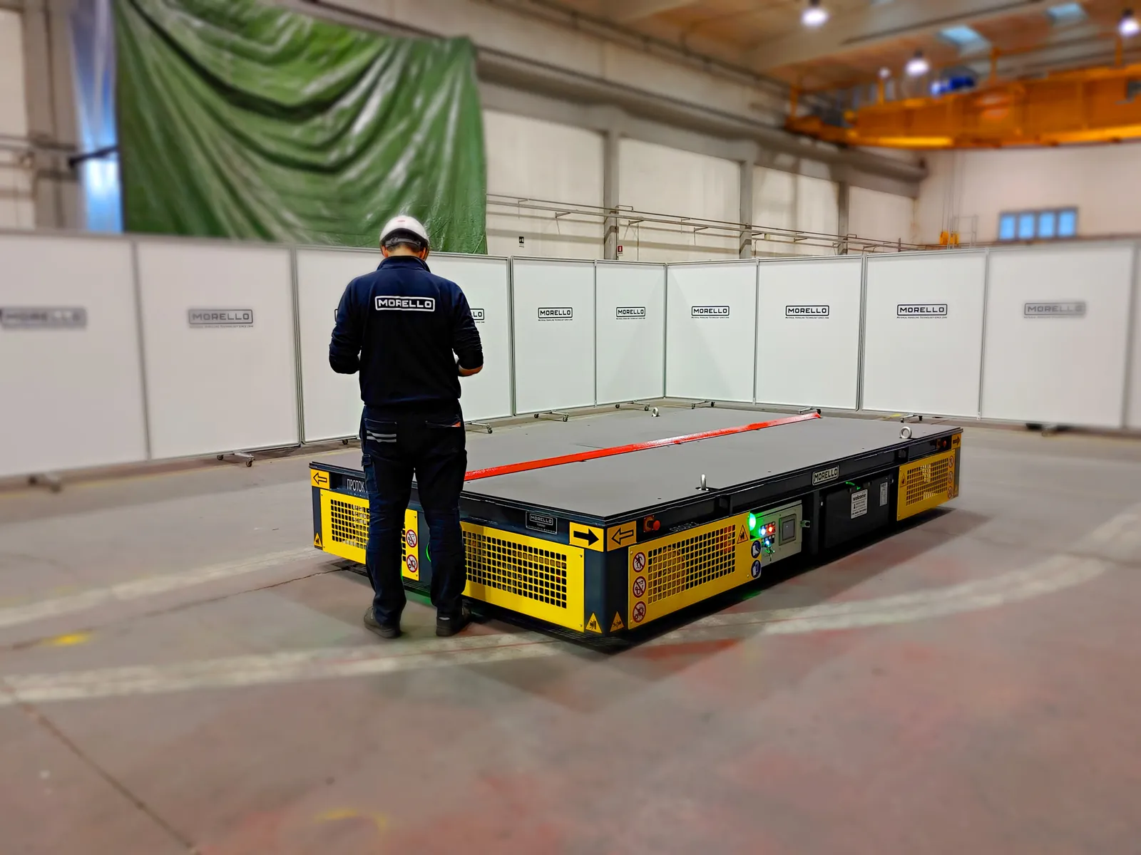 Low-profile Morello OMNI multidirectional cart