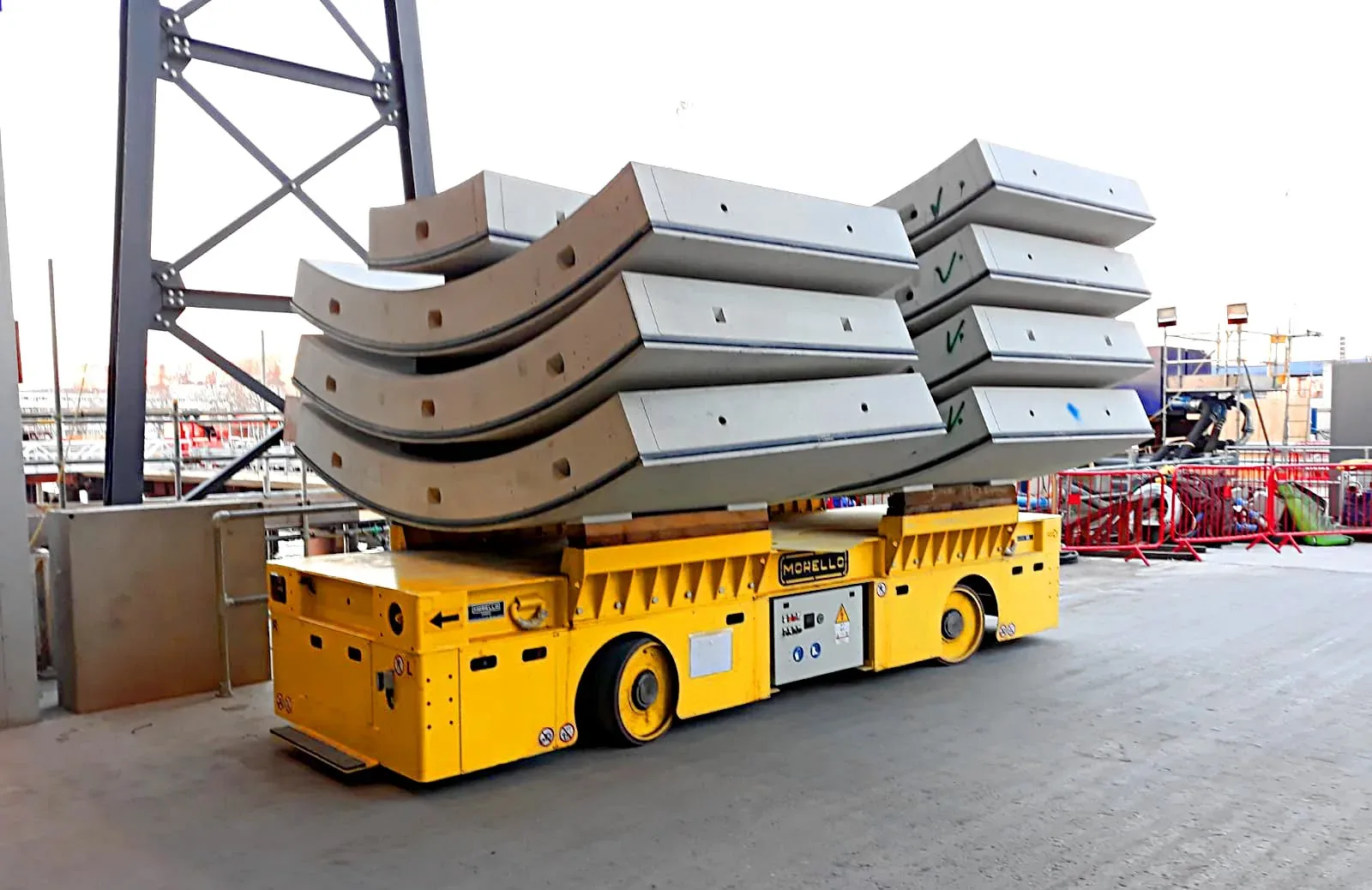 Morello 60 t transporter carrying a precast concrete segment
