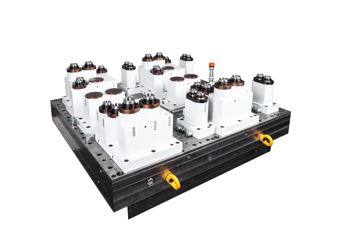 Set of ROMAI multi-spindle heads on a machining fixture