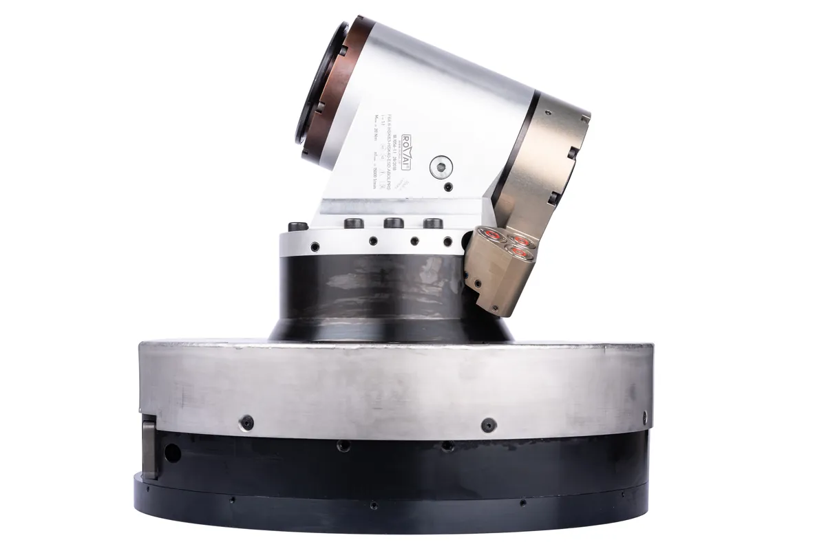 ROMAI swivel milling head on rotary base