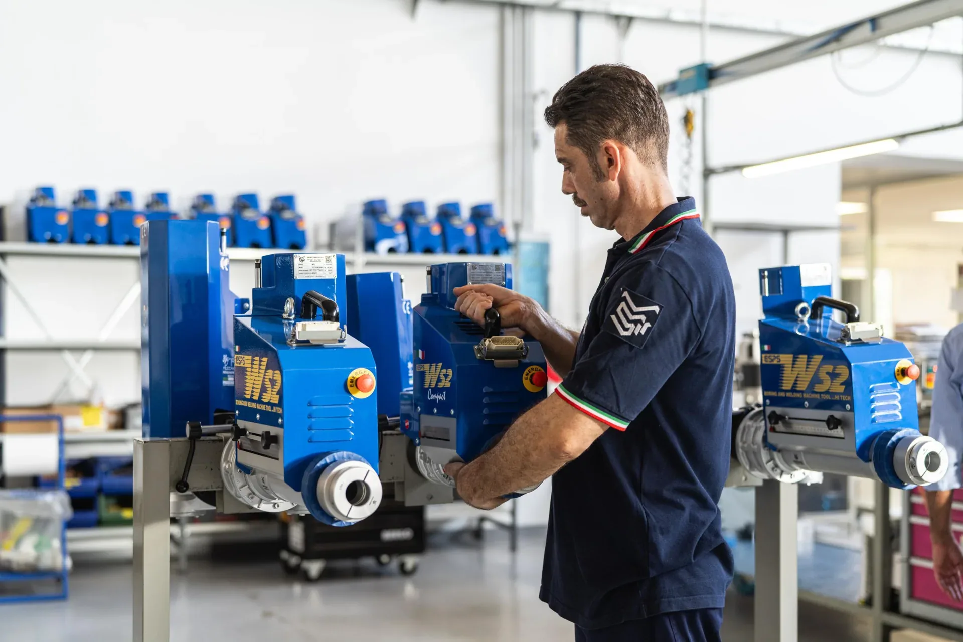 SIR Meccanica technician preparing WS series portable boring and welding machines in the factory